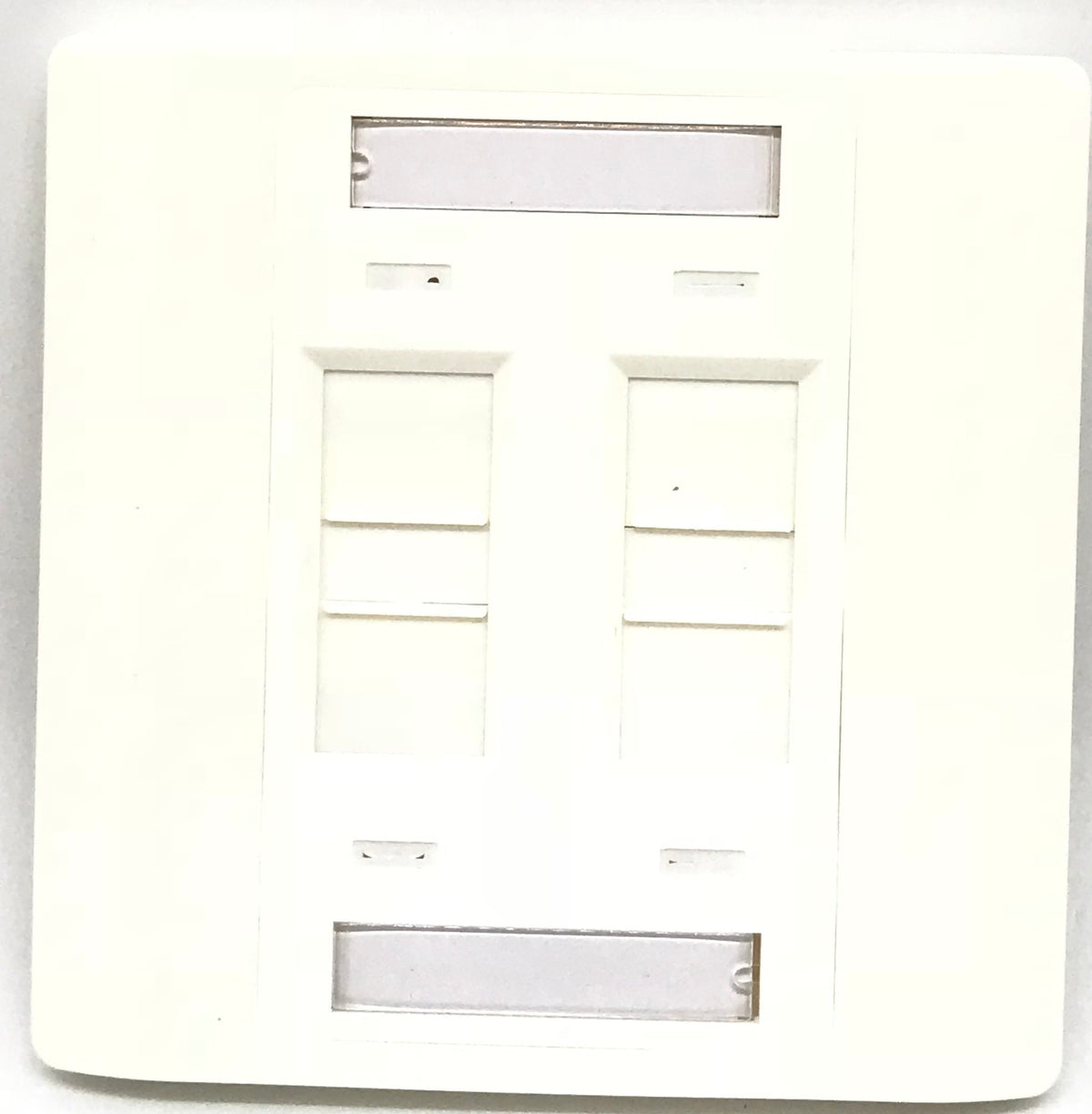 C and T Tech 86mm x 86mm single gang face plate - Flat – White (4 Slot)